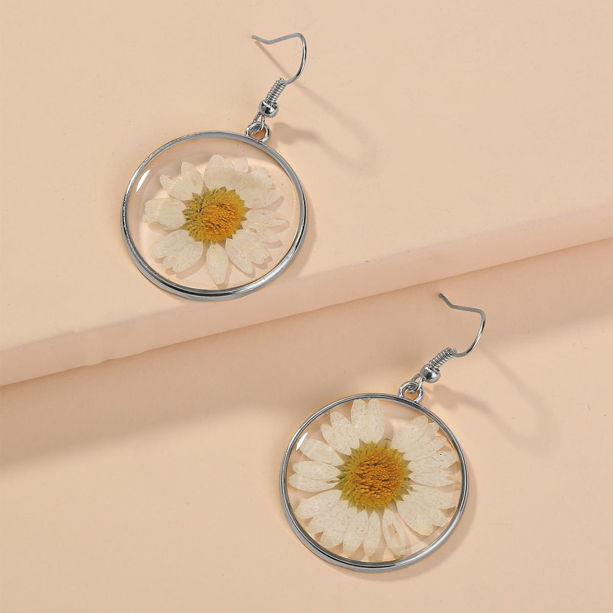 Nickle-Free Copper Dangle Earrings - Nooxian Elegant White Chrysanthemum - Boho Vacation Style with Golden-Tone Finish, Perfect for Everyday & Getaways