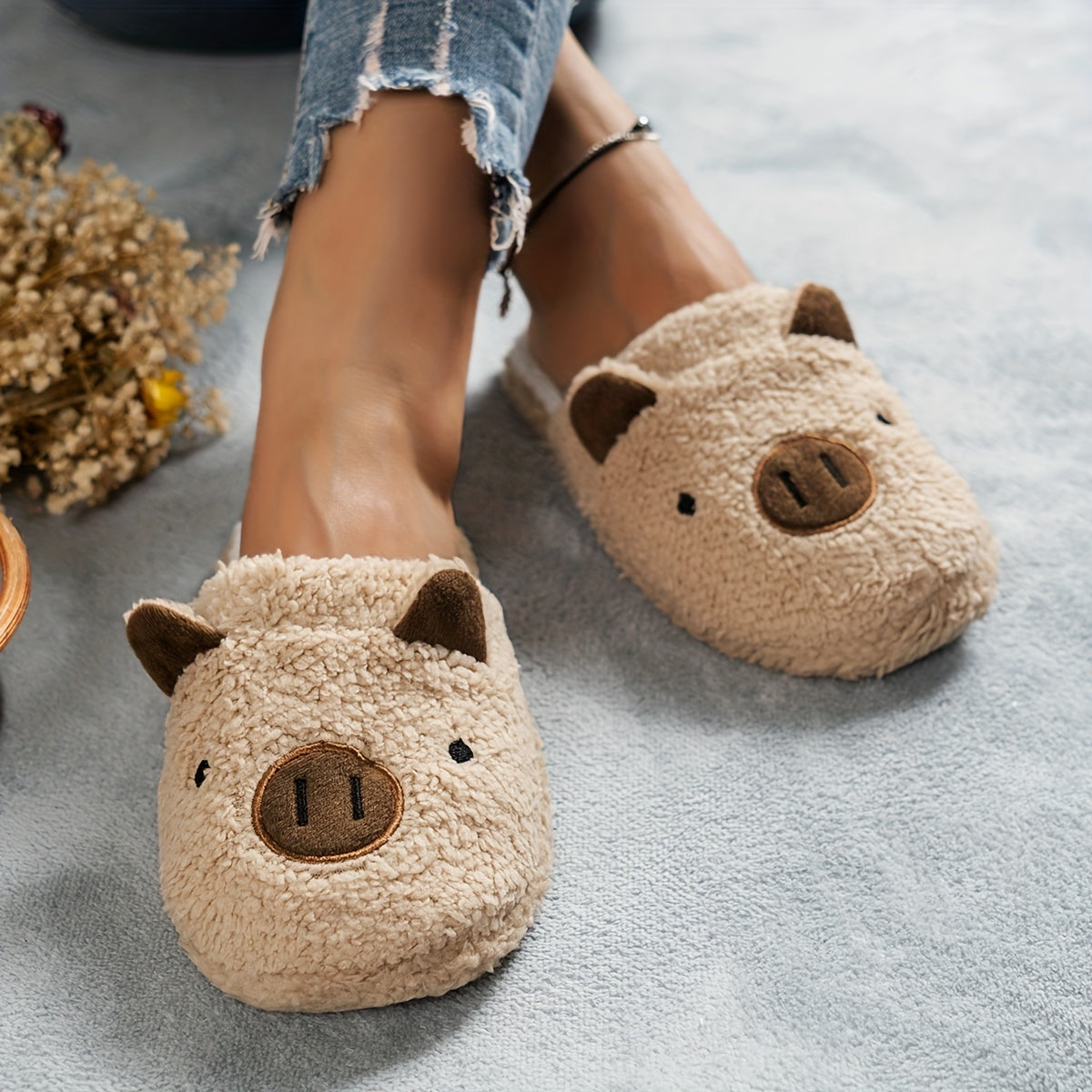 Slippers for Winter Indoor Home Warmth 2025 New Faux Furry Slippers Household Winter Models