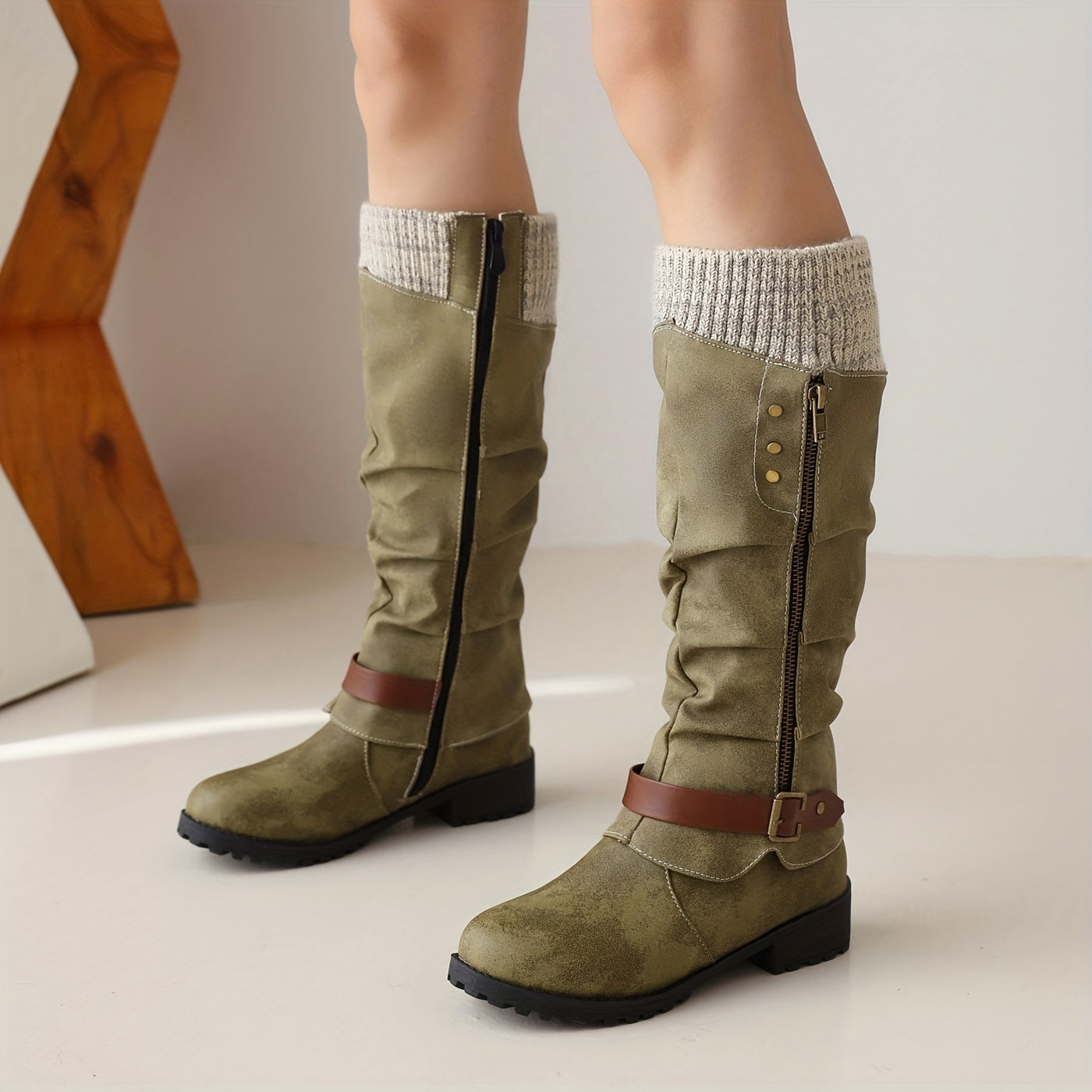Mid-calf vintage western boots for women; warm, anti-slip, flat, cold-proof long boots in winter.