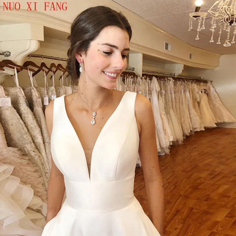 Customized Elegant A-line Wedding Dresses V-neck White Ivory Simple Satin Vestidos De Novia  Lace Up Back Wedding Bridal Gowns