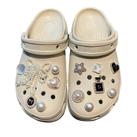 Pearl bow shoe buckle, high-end Baroque shoe flower decoration buckle, sandal accessories suitable for Crocs shoe upper DIY