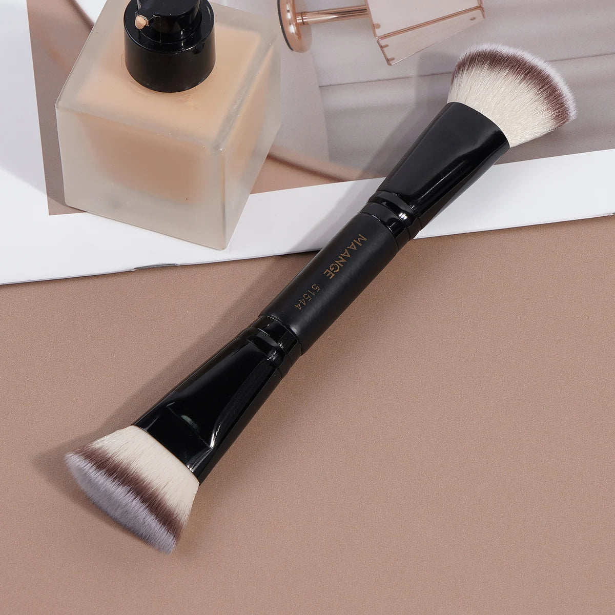 MAANGE Double Head Makeup Brushes 2 In 1 Flat/Angled Foundation Concealer Contour Brush for Blending Loose Powder Liquid Cream