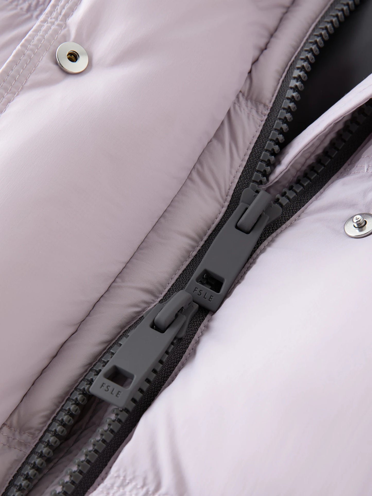 FSLE 2025 Winter New Women's Long Puffer Down Coat with Hood Two-Tone Color Block Thermal Insulated Jacket Heavy Warm Outerwear