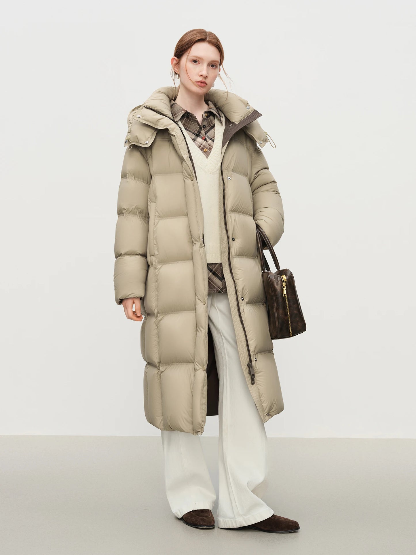 FSLE 2025 Winter New Women's Long Puffer Down Coat with Hood Two-Tone Color Block Thermal Insulated Jacket Heavy Warm Outerwear