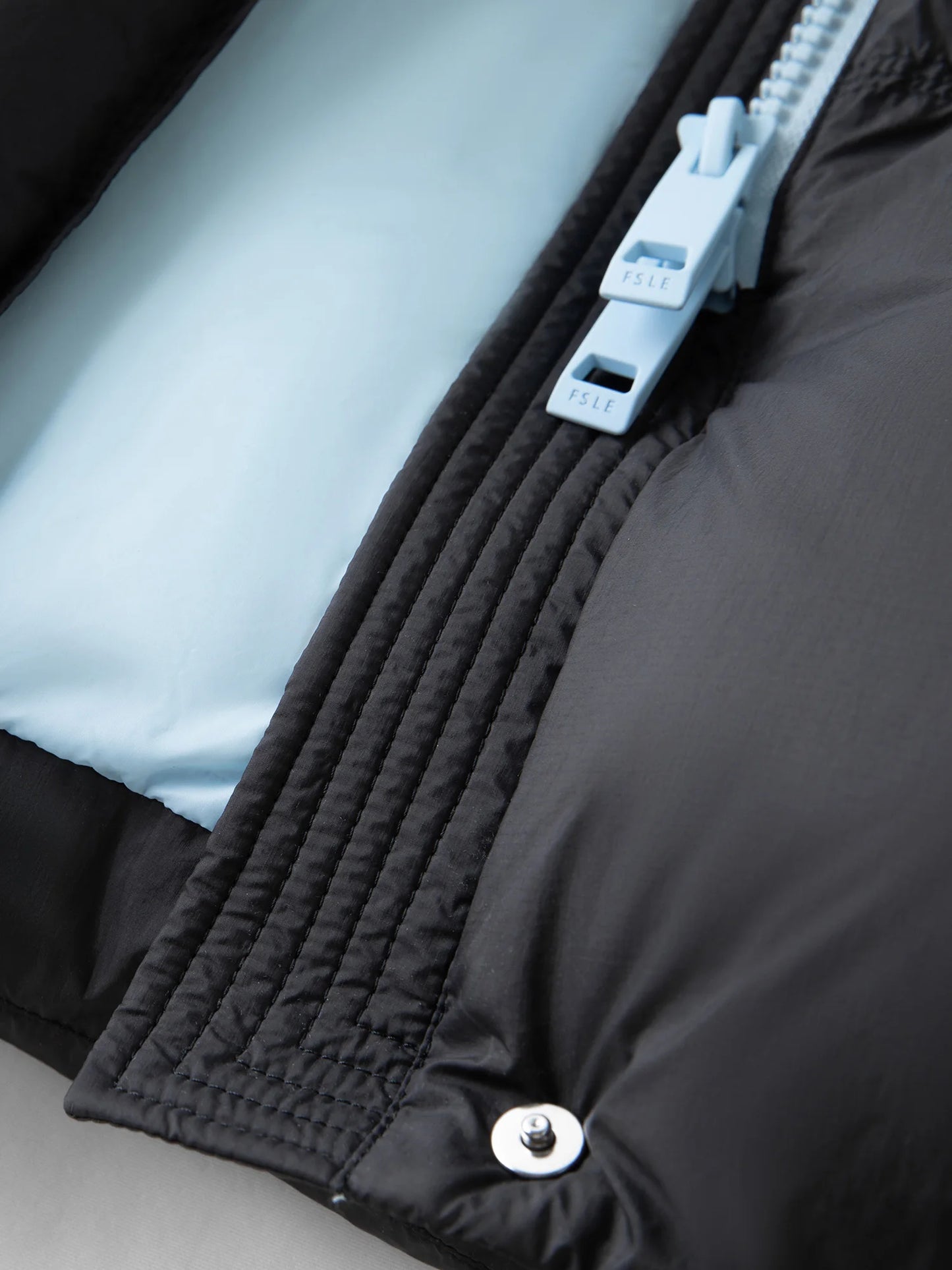 FSLE 2025 Winter New Women's Long Puffer Down Coat with Hood Two-Tone Color Block Thermal Insulated Jacket Heavy Warm Outerwear