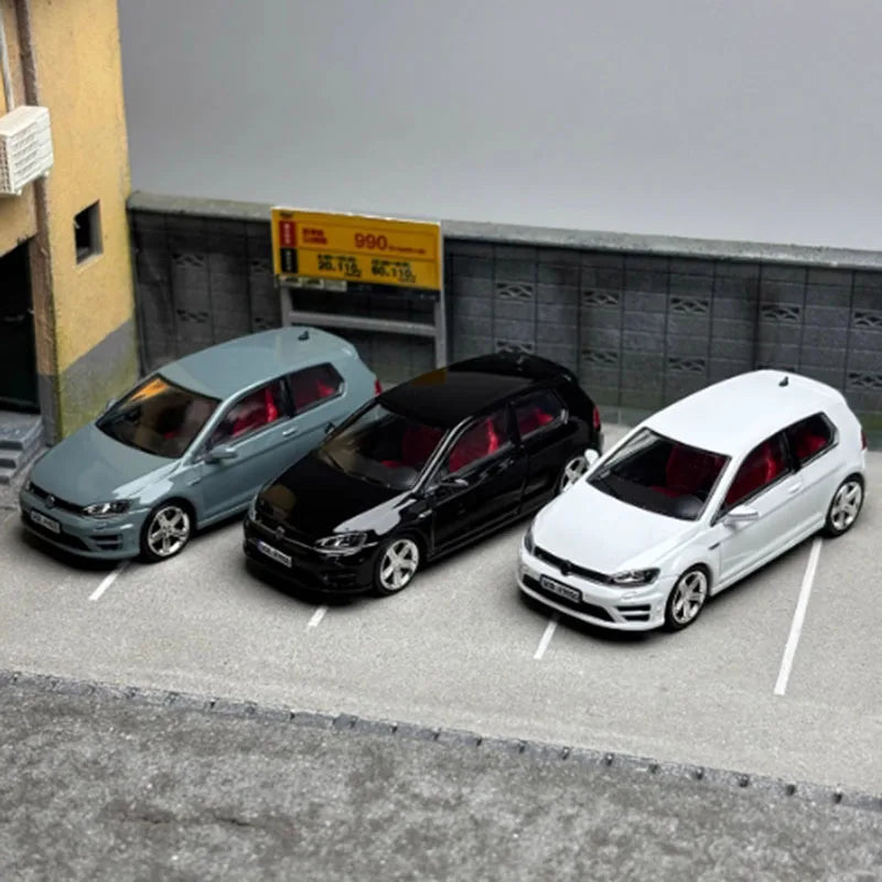 ZOOM 1:64 Scale VW Golf 7R 7 Generation Travel Car Alloy Car Model Classics Adult Souvenir Gift Static Display