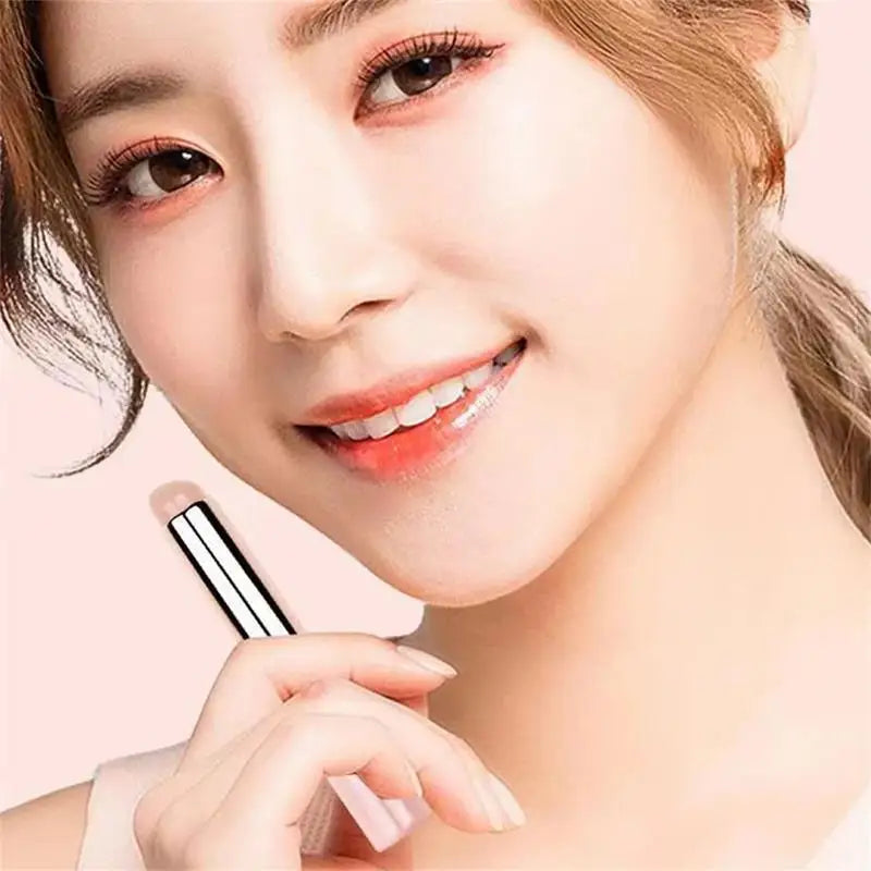 Silicone Lip Brush With Lid, Reusable Angled Concealer Brush Silicone Makeup Applicator Tool Portable Lip Brush for Lip Balm