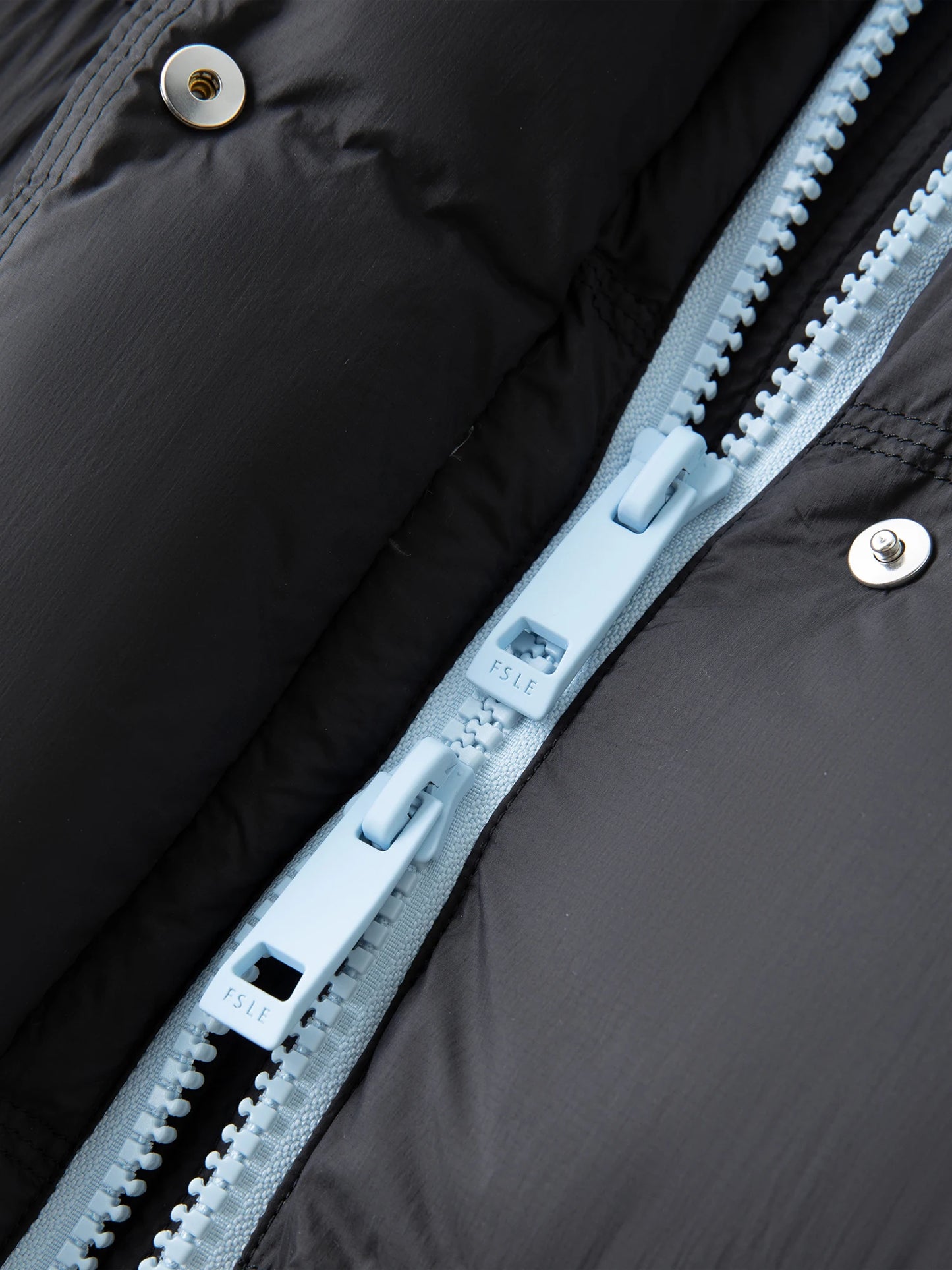 FSLE 2025 Winter New Women's Long Puffer Down Coat with Hood Two-Tone Color Block Thermal Insulated Jacket Heavy Warm Outerwear