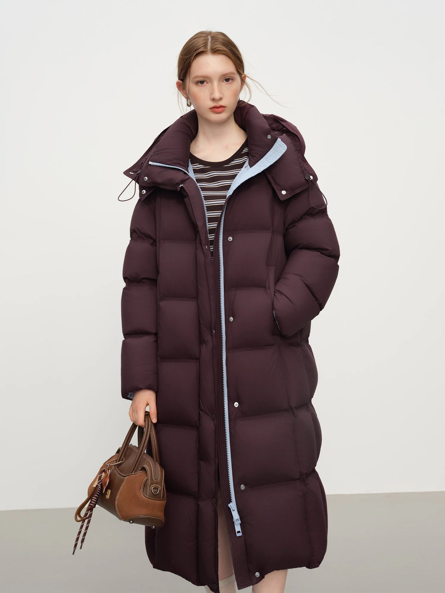 FSLE 2025 Winter New Women's Long Puffer Down Coat with Hood Two-Tone Color Block Thermal Insulated Jacket Heavy Warm Outerwear