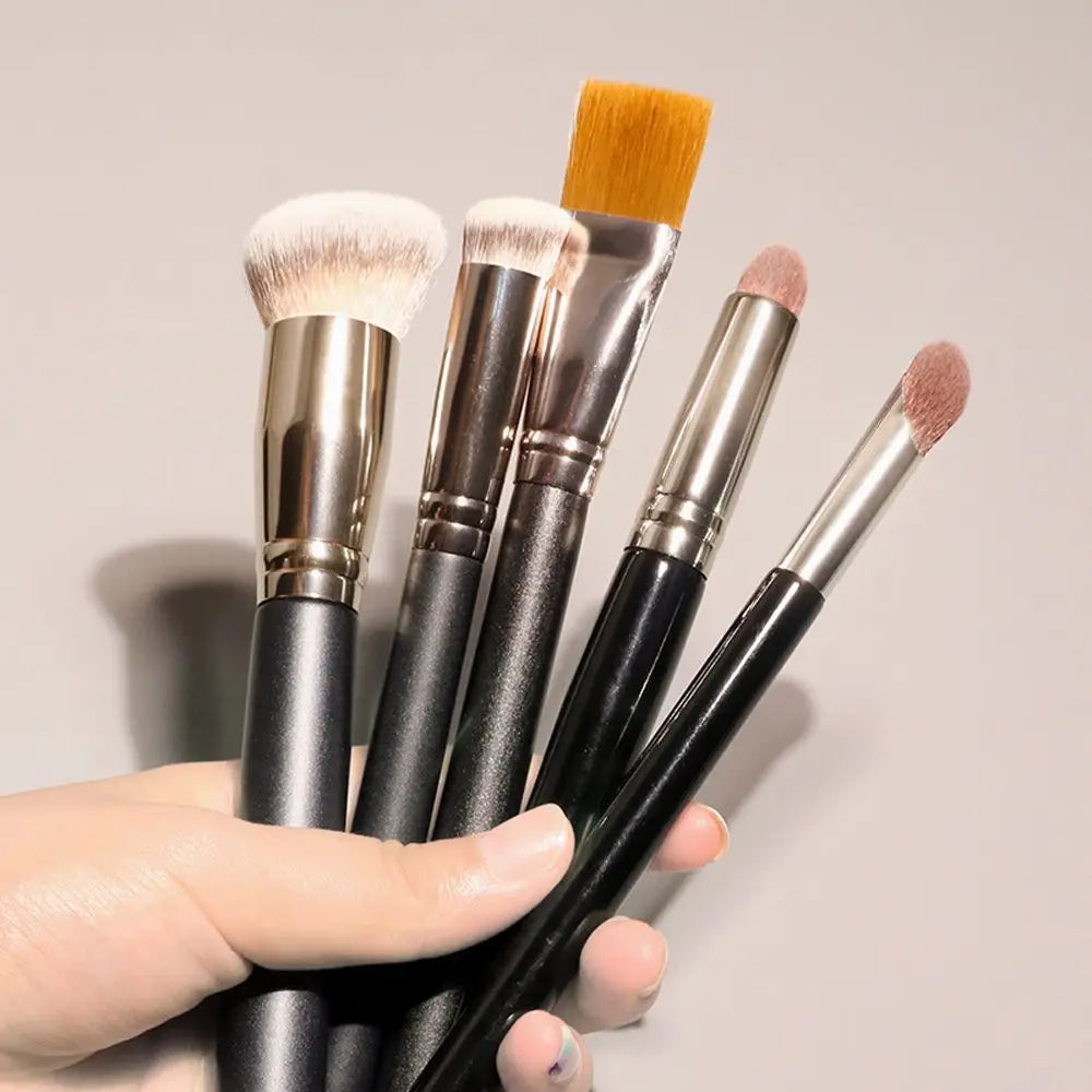Large Make Up Blush Cosmetic Brush Contour Brush Eyeshadow Foundation Concealer Brush Makeup Brush Kabuki Brush Face Brush