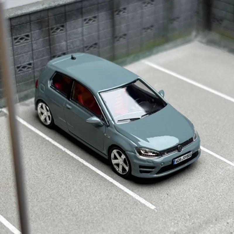 ZOOM 1:64 Scale VW Golf 7R 7 Generation Travel Car Alloy Car Model Classics Adult Souvenir Gift Static Display