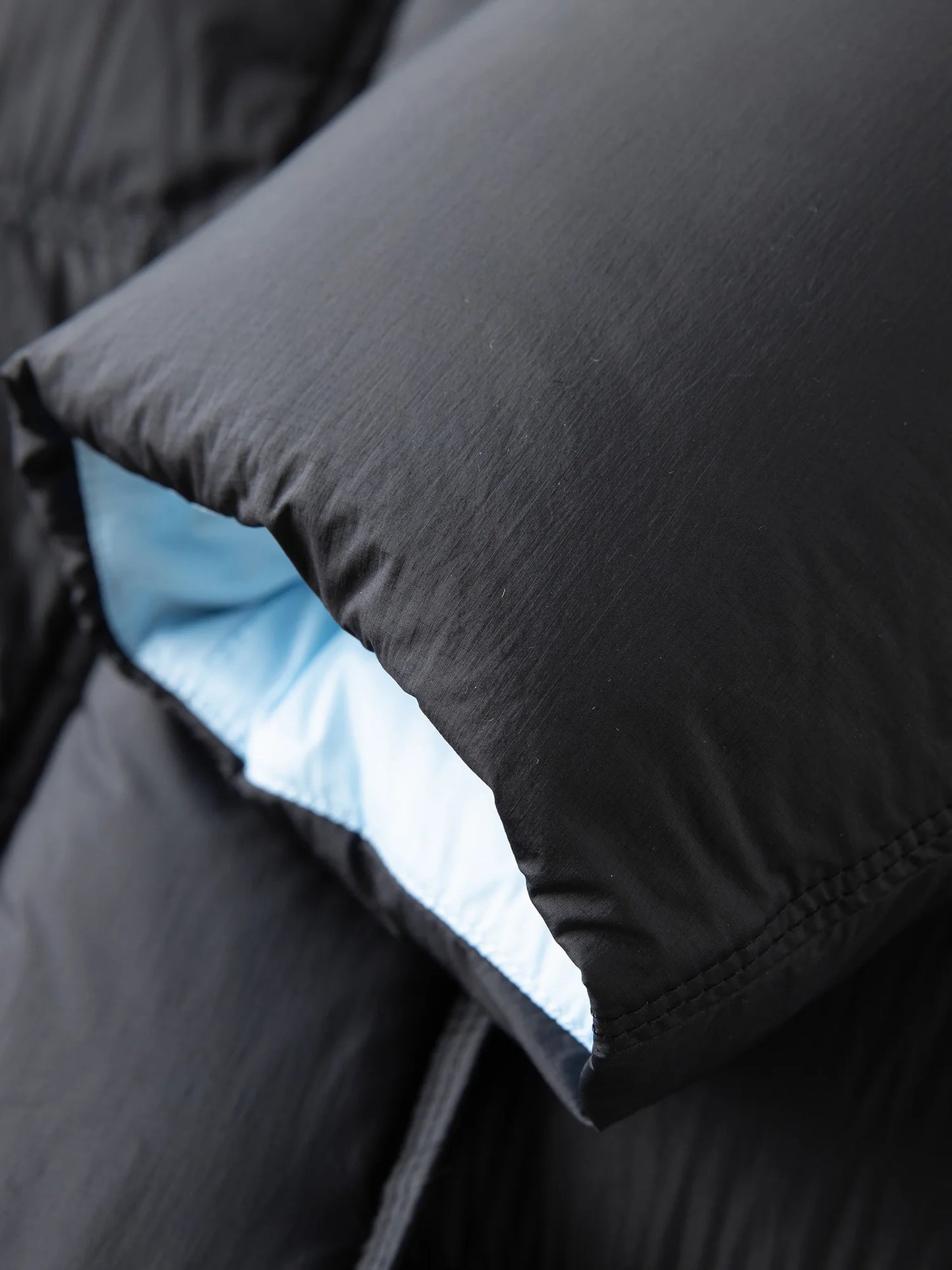 FSLE 2025 Winter New Women's Long Puffer Down Coat with Hood Two-Tone Color Block Thermal Insulated Jacket Heavy Warm Outerwear