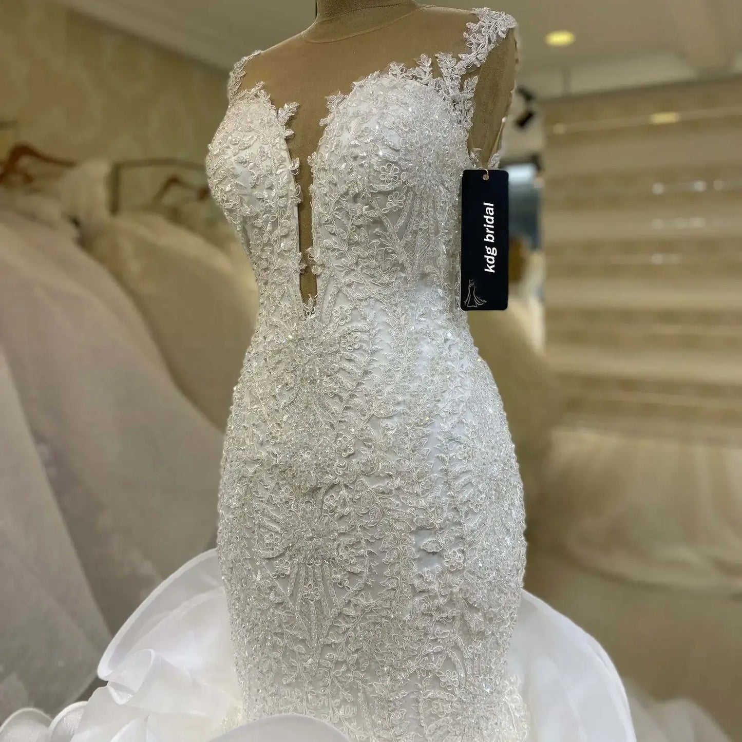 Customized High Quality Drop Shipping New Style Trim Long Sleeve Trailing Plus Size Wedding Dresses For Bride