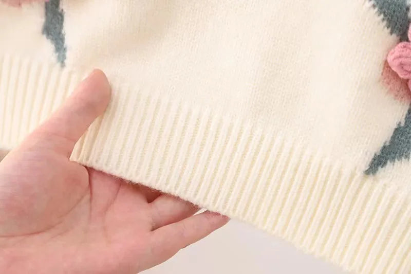 2-7 year old children's clothing autumn winter new girl cute little flower baby knitted pullover children's sweater base shirt