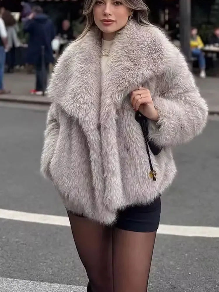 HH Winter Female Street Fashion Warm Coats Long Sleeves Hidden Buttons Lapel Plush Casual Artificial Fur Effect Retro Coat