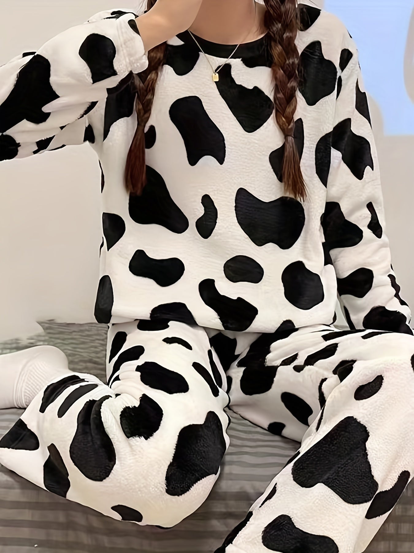 Teen's Cozy Cow Print Pajama Set - Cute Winter Long Sleeve Crew Neck Sleepwear, Hand Washable